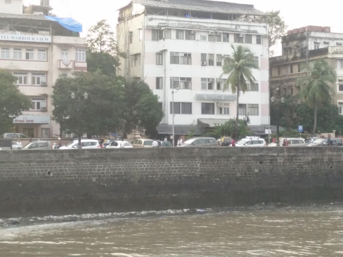 Strand Hotel, Colaba Bombaim Exterior foto
